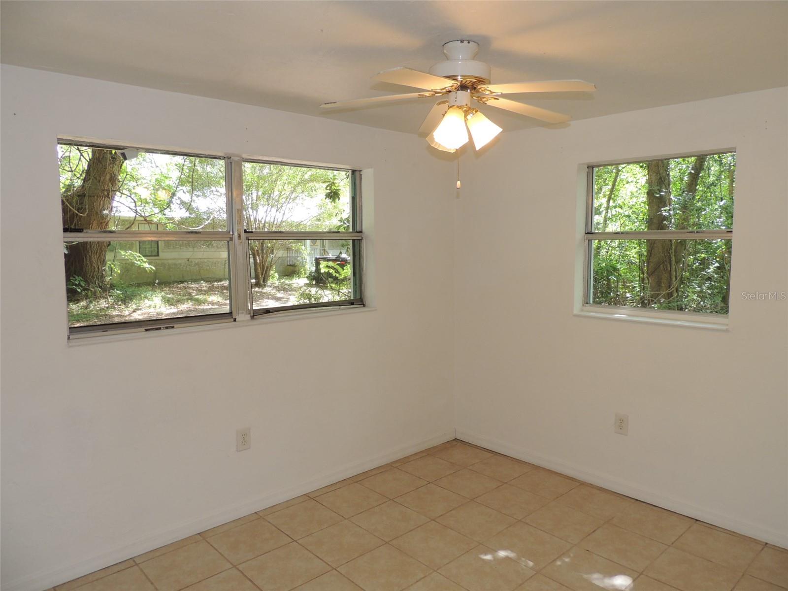 1146 Ne 2nd Pl Property Photo 19