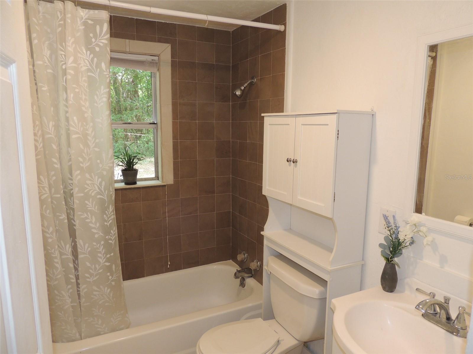 1146 Ne 2nd Pl Property Photo 25