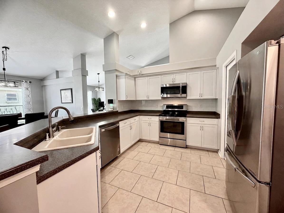 13449 Meadow Golf Ave Property Photo 4