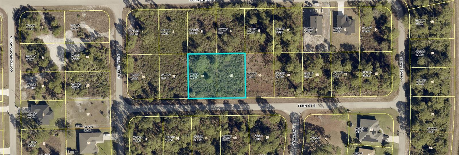 933 FERN ST E Property Photo 1