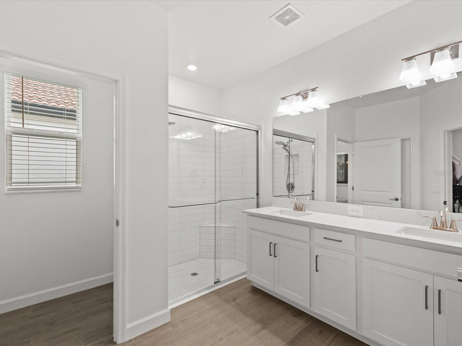 17127 Holly Well Ave Property Photo 12