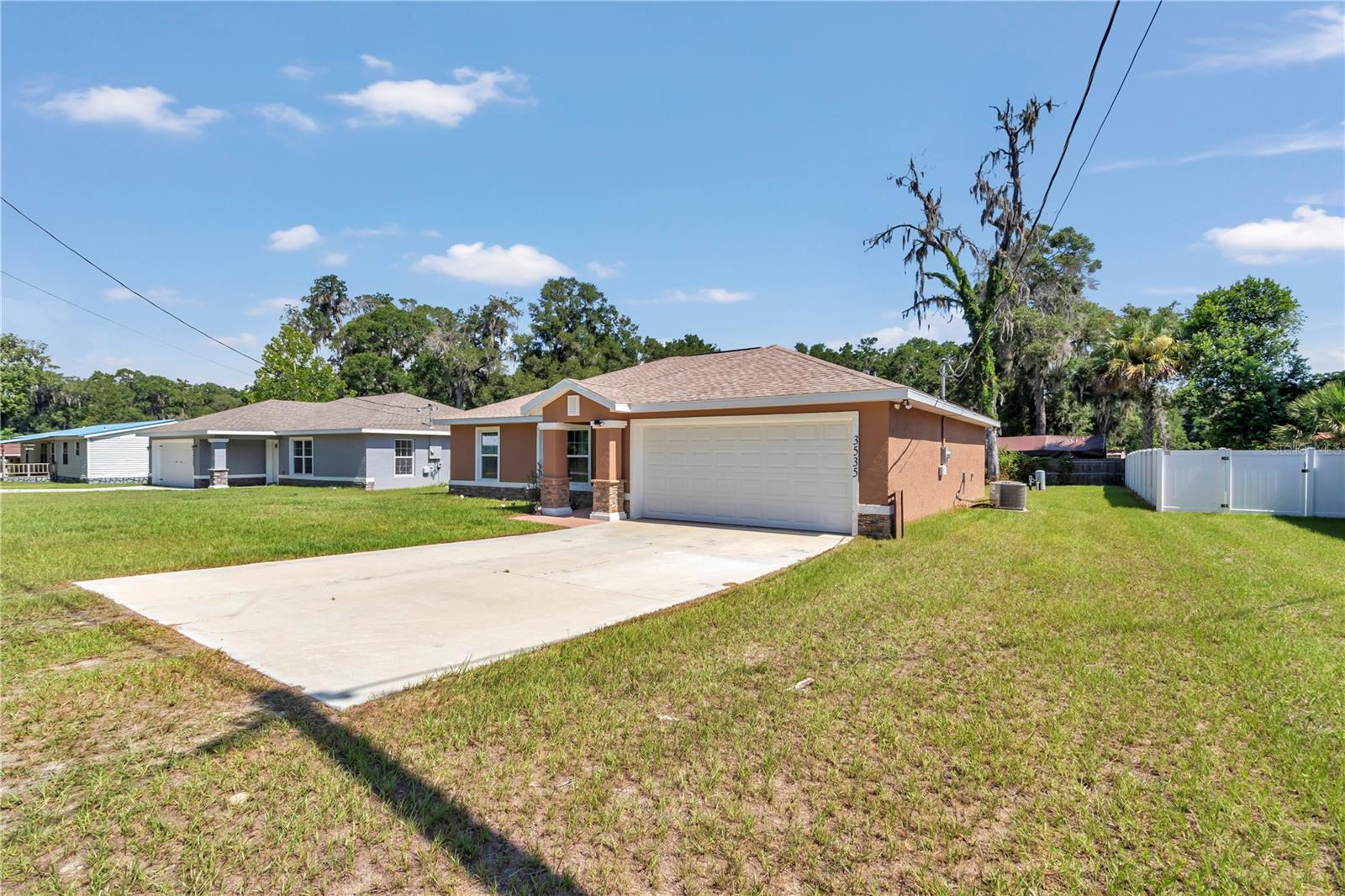 3535 Se 131st Place Property Photo 3