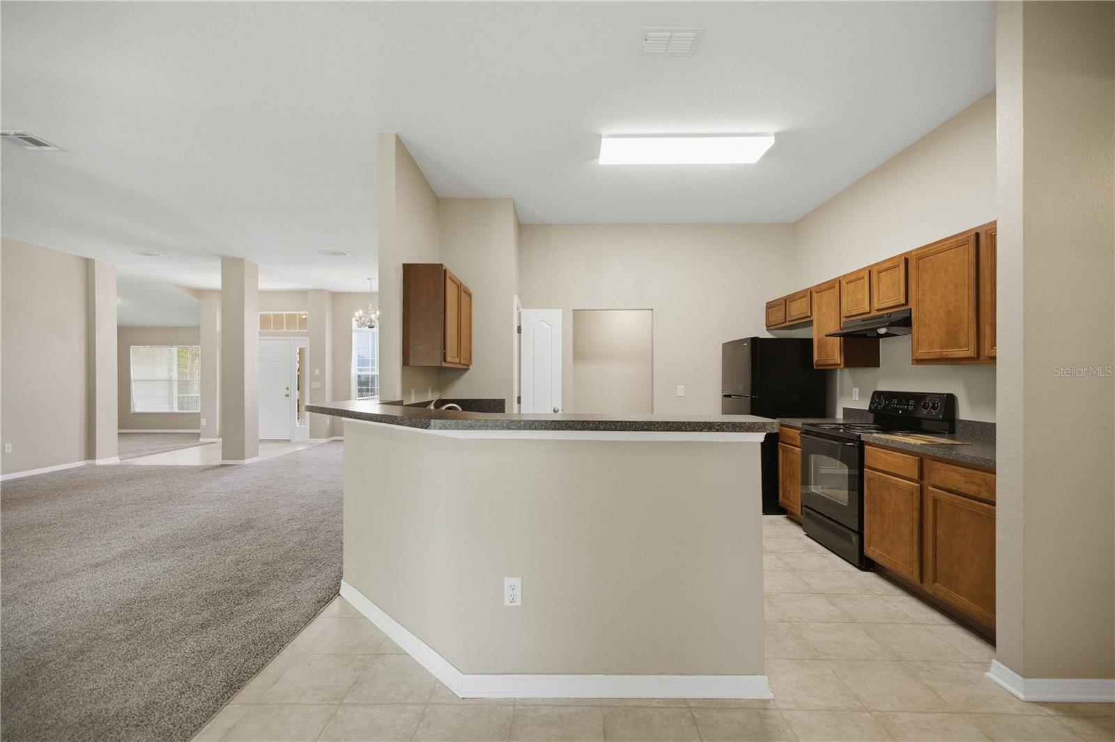 334 Lake Dr Property Photo 6
