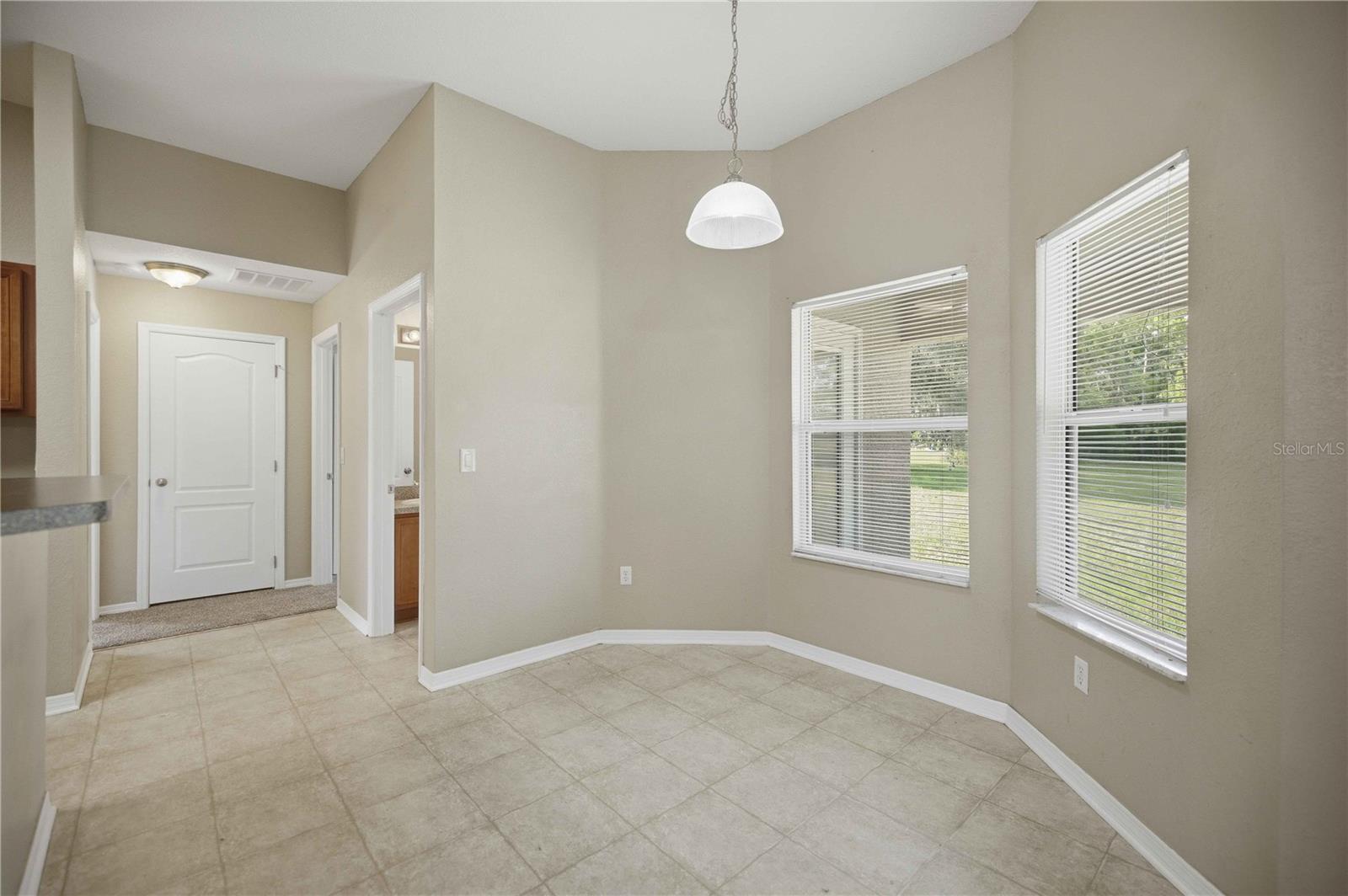 334 Lake Dr Property Photo 8