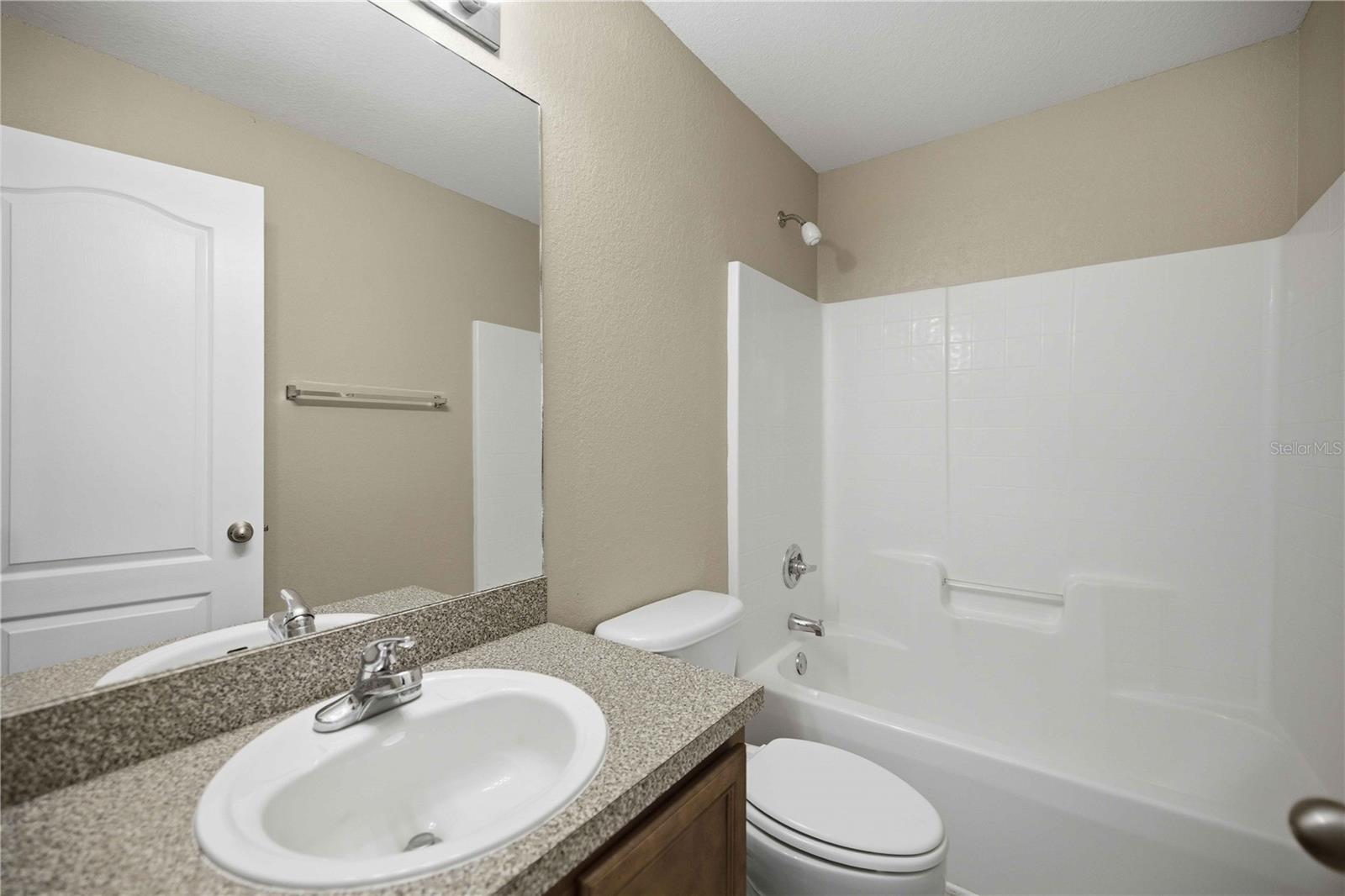 334 Lake Dr Property Photo 23
