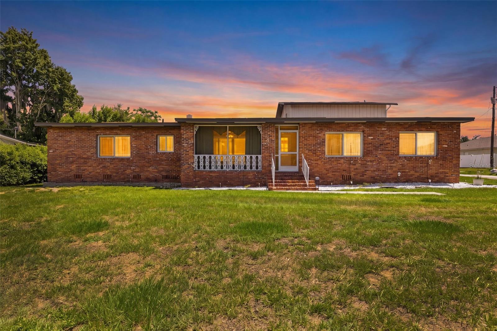 508 ALTA VISTA DR