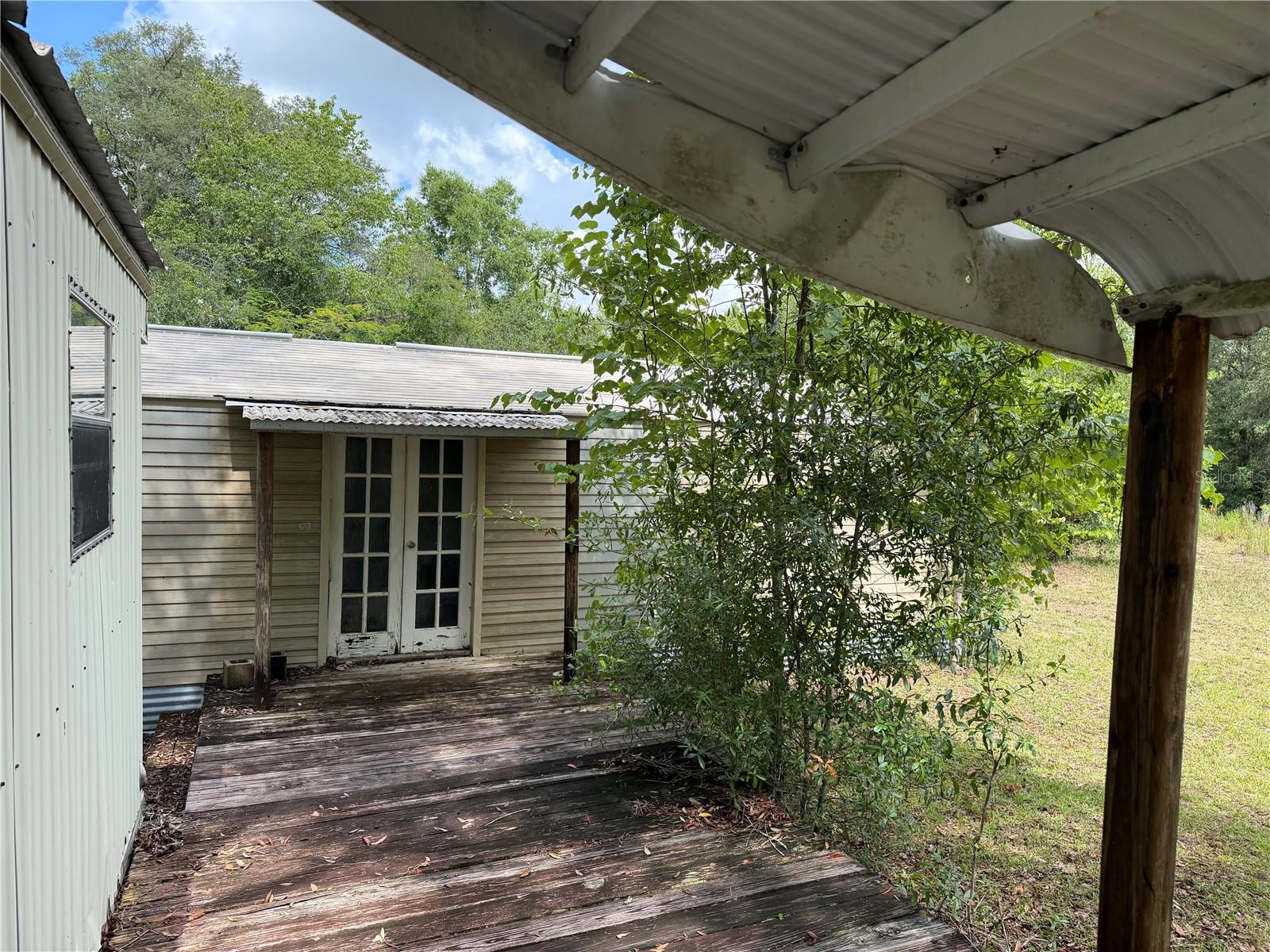 9730 Ne State Road 24 Property Photo 5