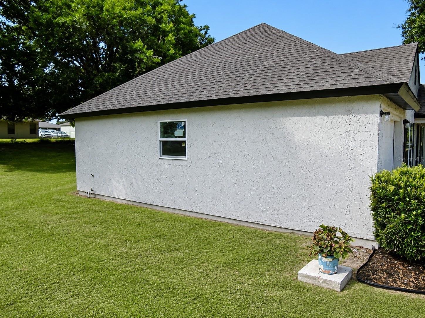 340 Emerald Rd Property Photo 3