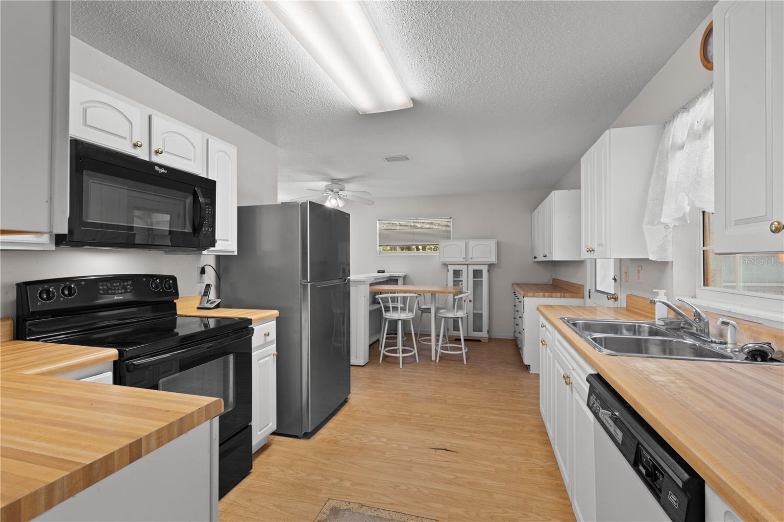 3151 Ne 176th Ter Property Photo 18