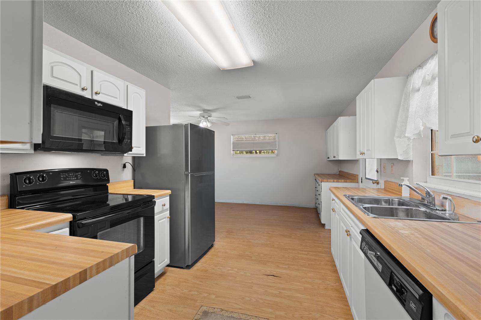 3151 Ne 176th Ter Property Photo 19