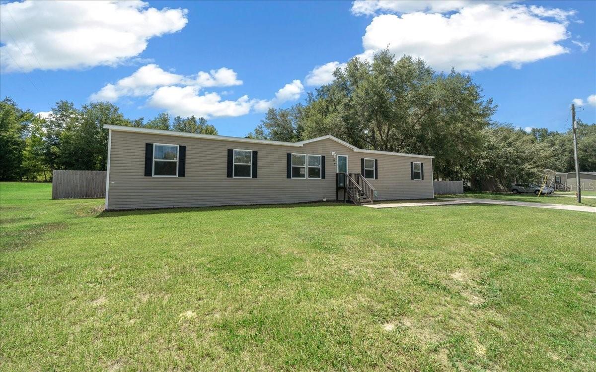 38 Se 70th Cir Property Photo 4
