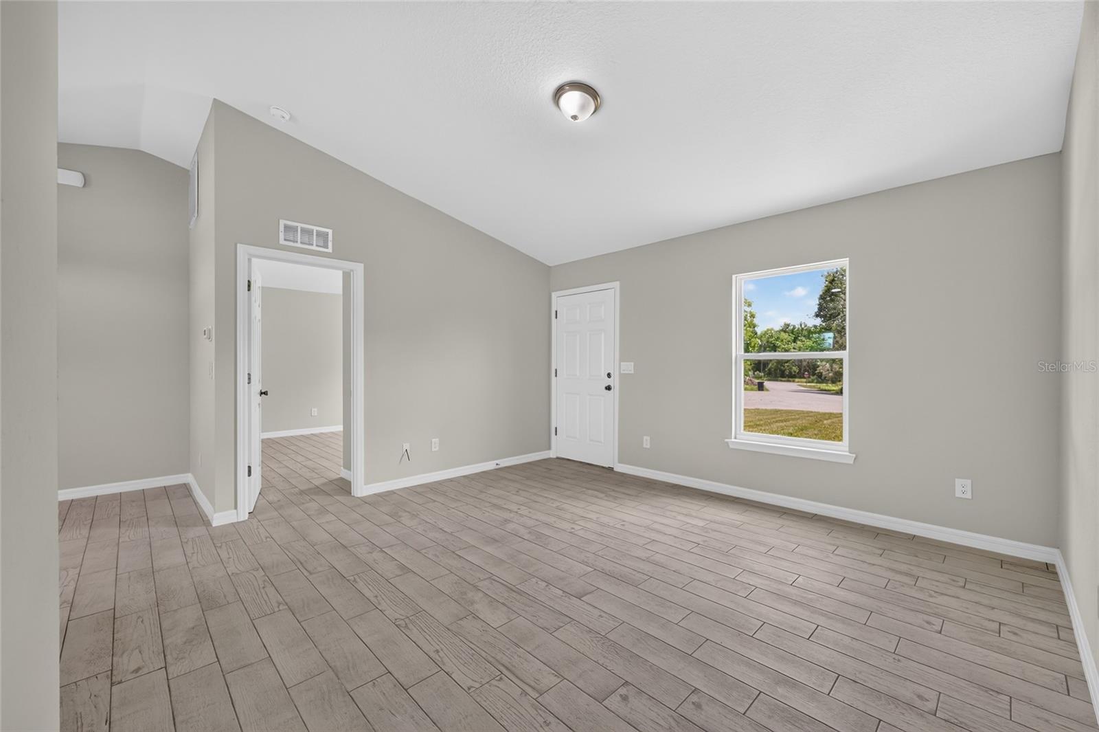 8 Oak Circle Trce Property Photo 14