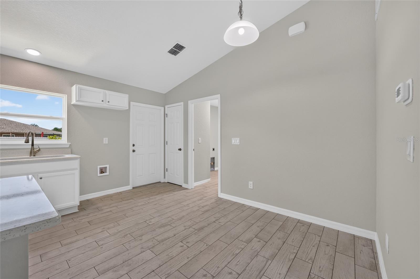 8 Oak Circle Trce Property Photo 17