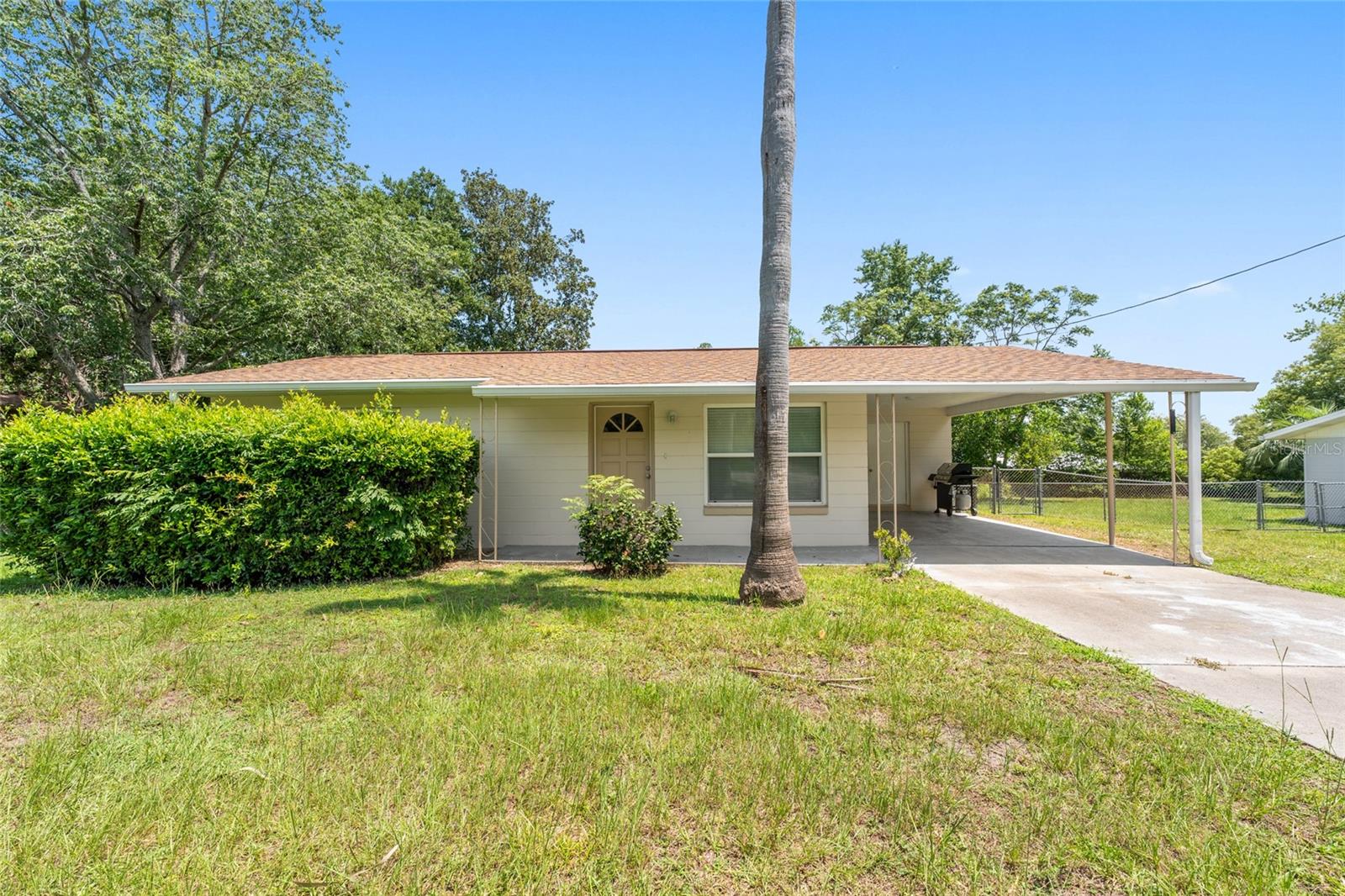 21545 SW HONEYSUCKLE ST Property Photo 1