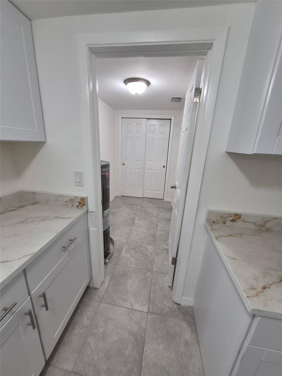 27 E Lemon St Property Photo 9