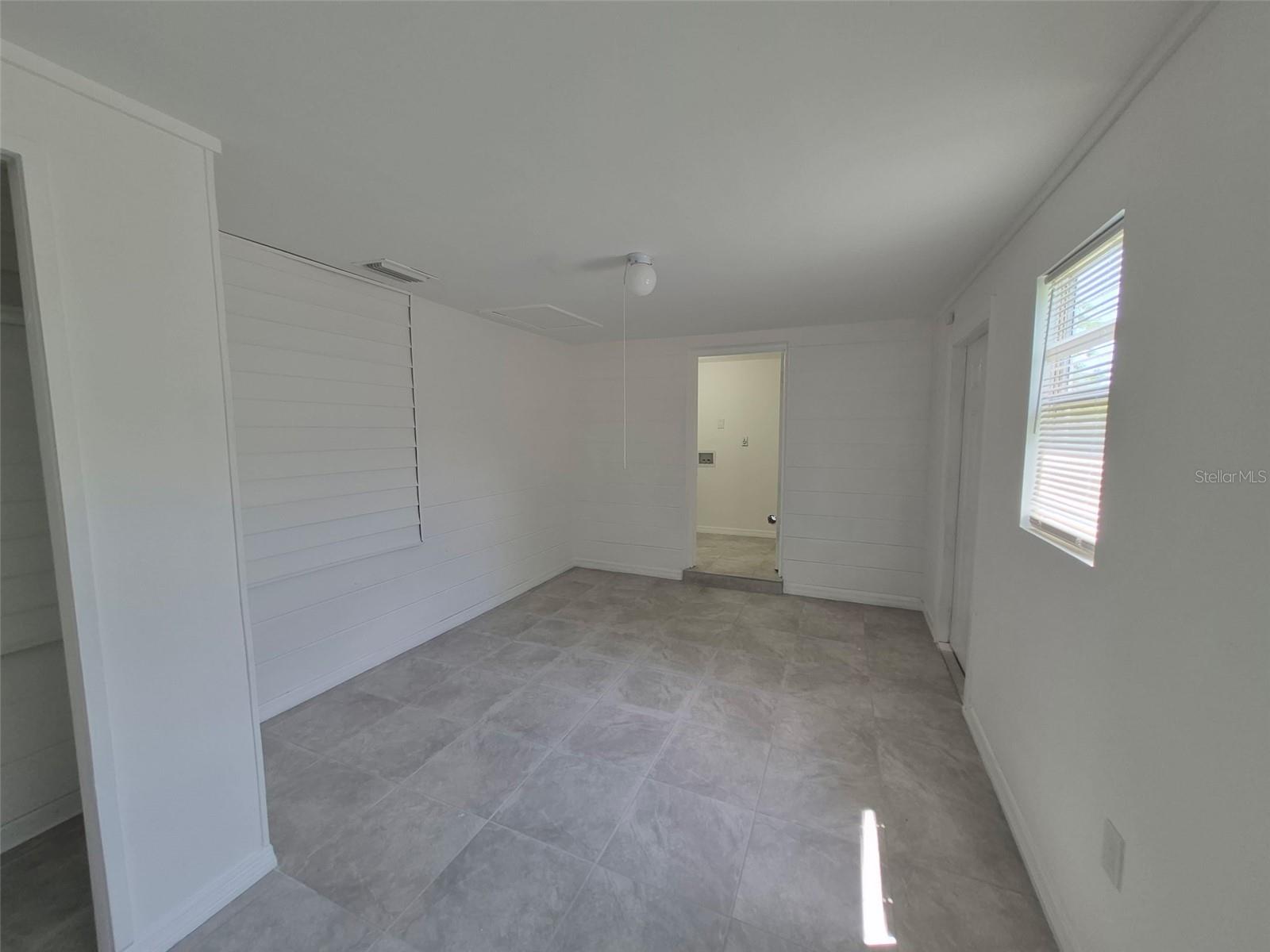 27 E Lemon St Property Photo 12