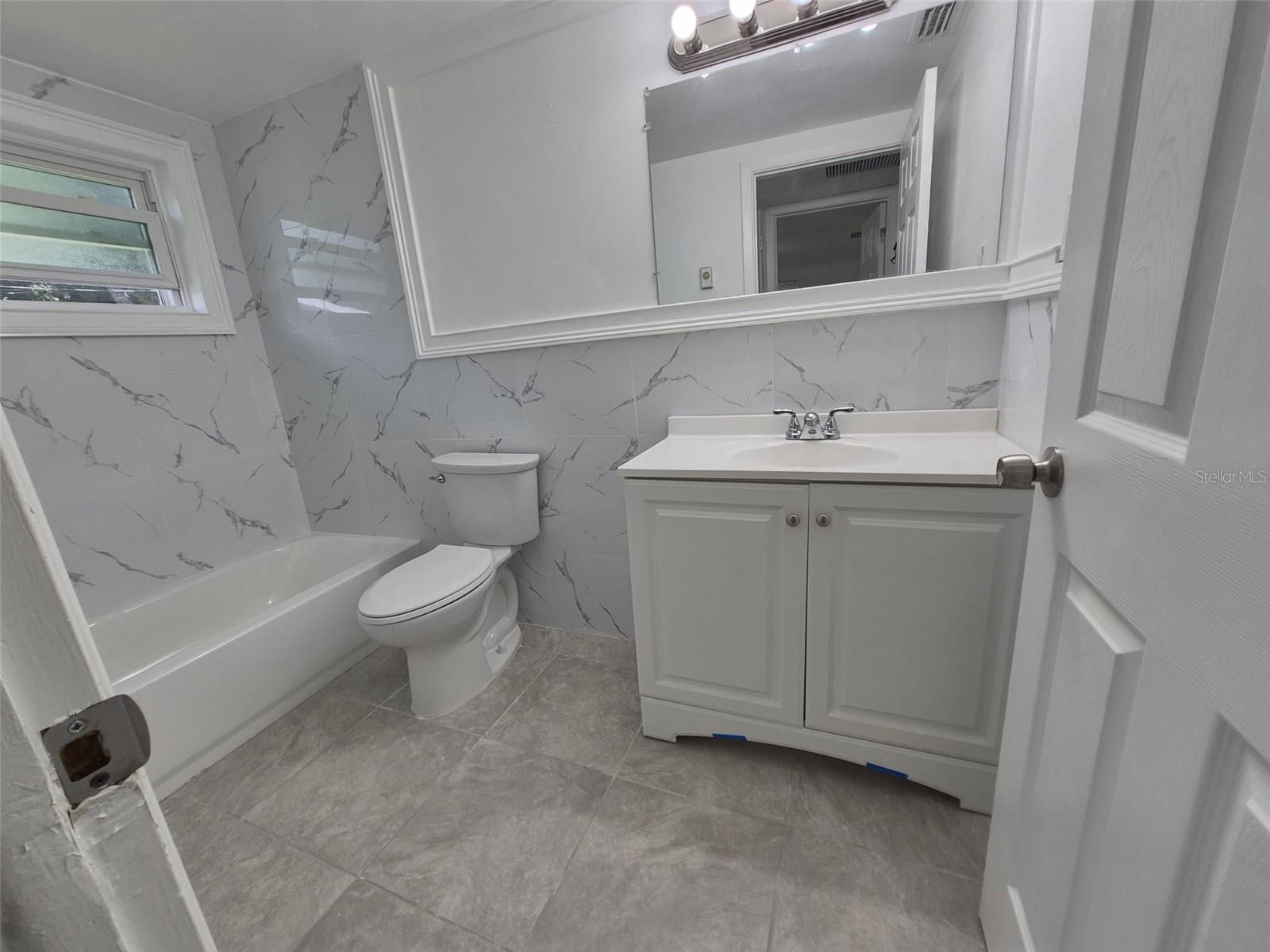 27 E Lemon St Property Photo 17