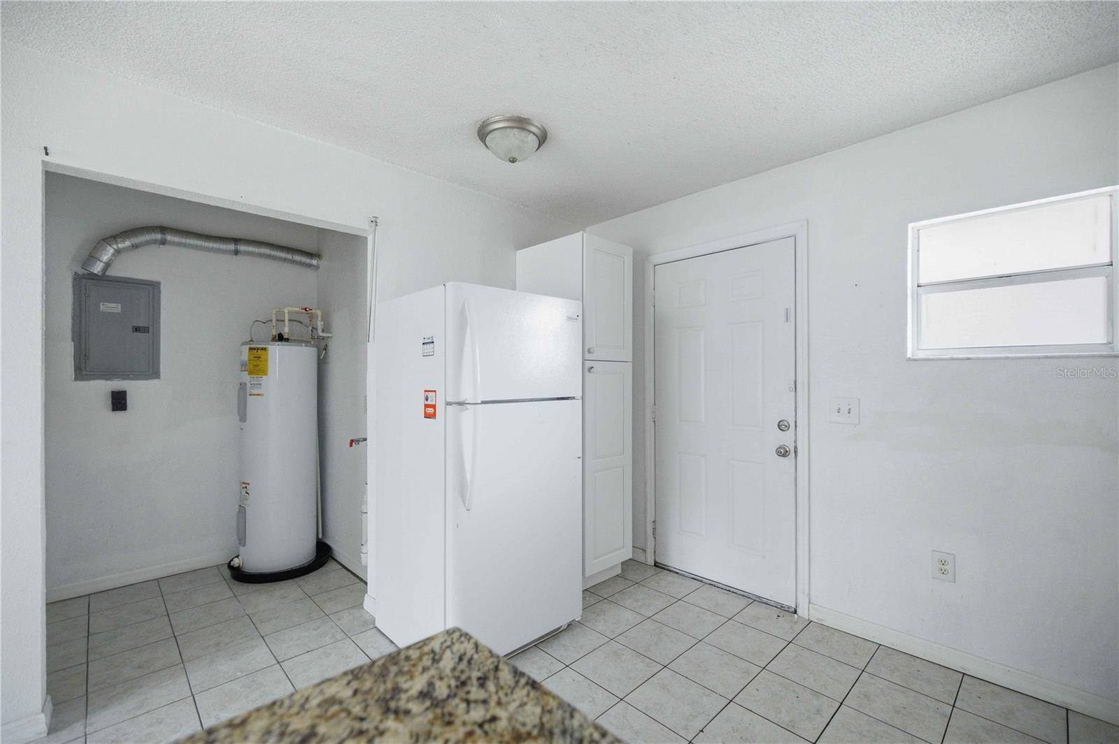 421 Ne 26th Ct Property Photo 10