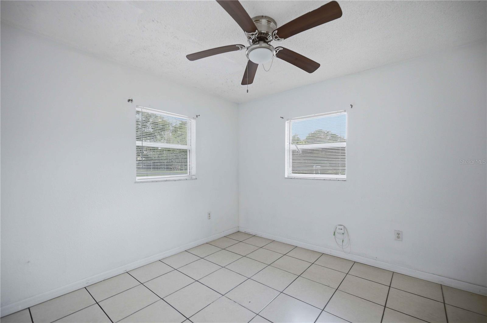 421 Ne 26th Ct Property Photo 13