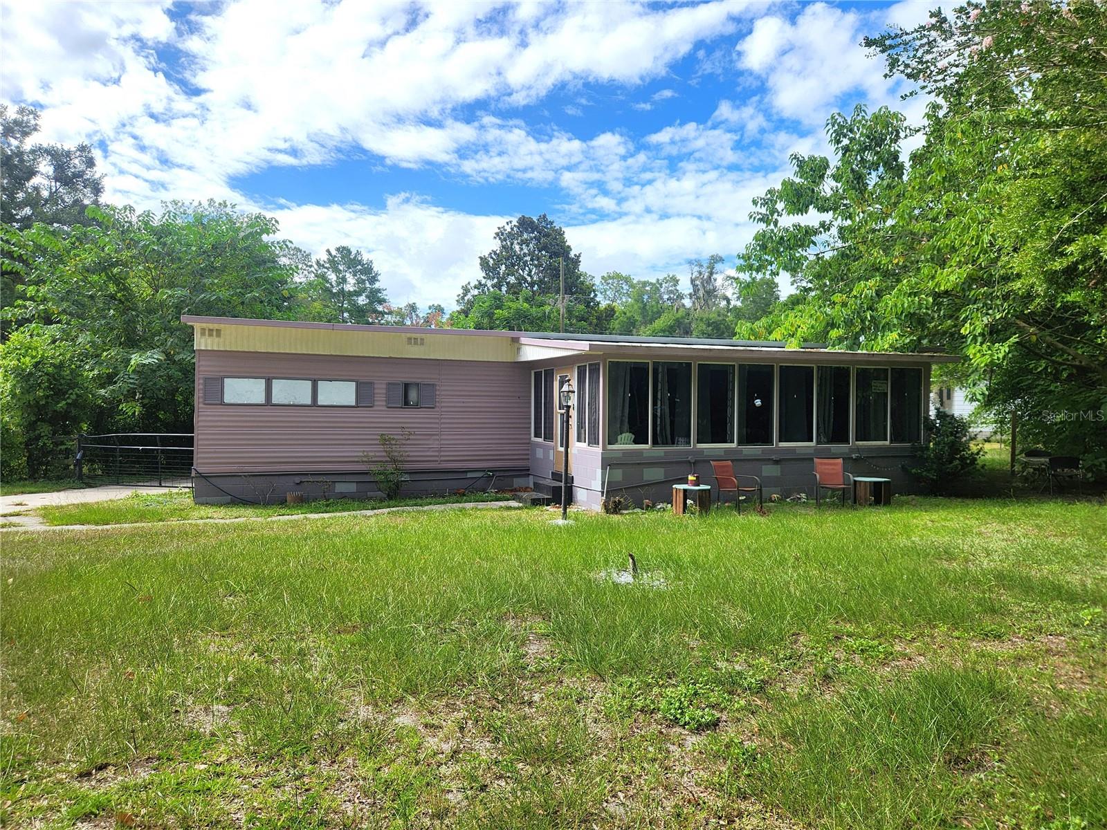 900 NW 42ND PL Property Photo 1