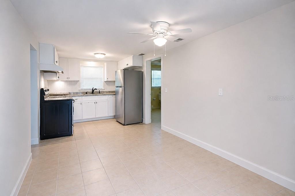 426 Ella Ave Property Photo 8
