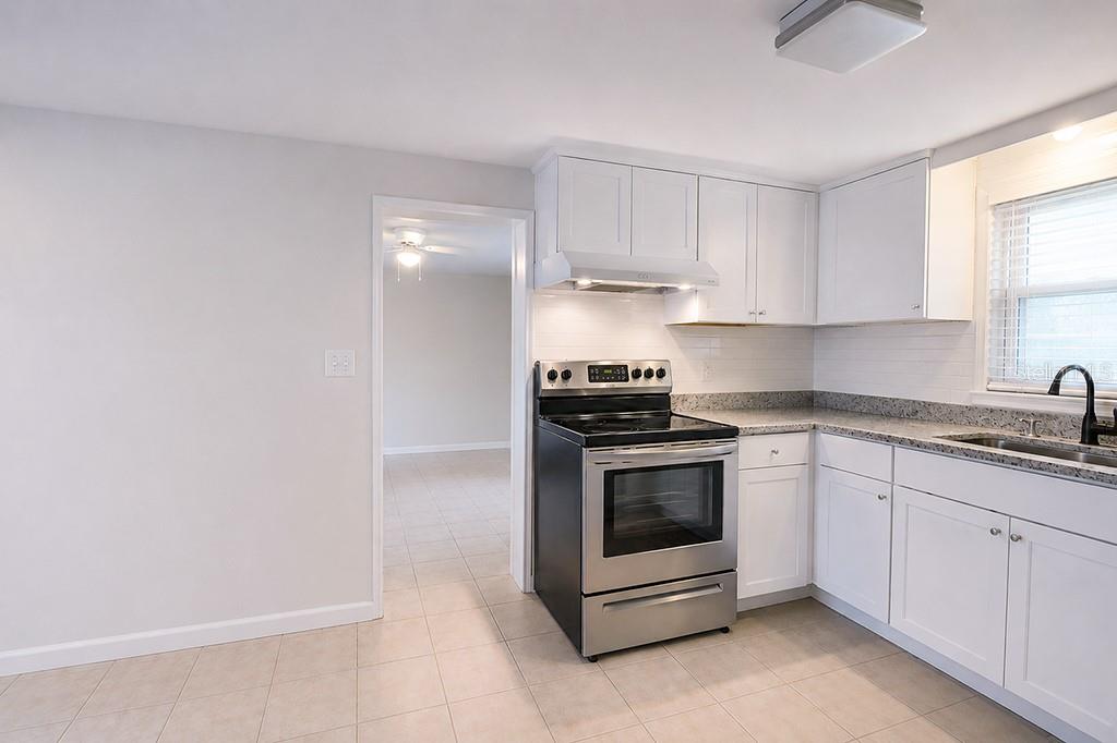426 Ella Ave Property Photo 10