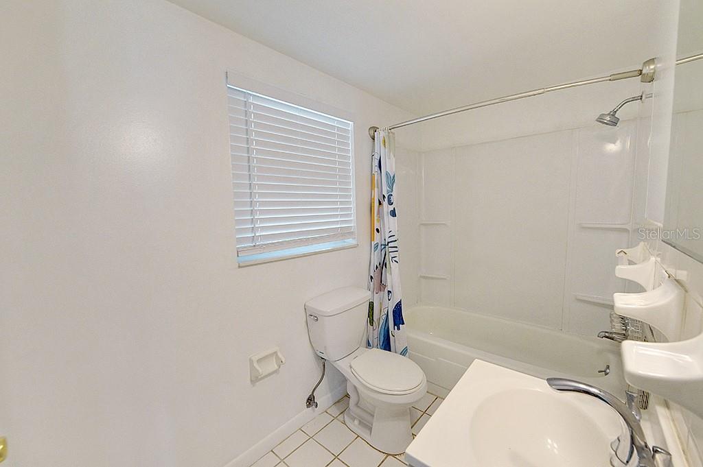 426 Ella Ave Property Photo 17