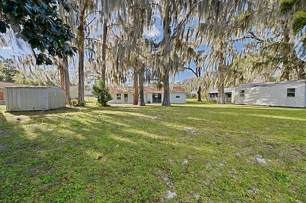 426 Ella Ave Property Photo 24