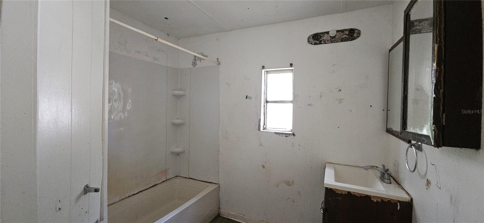107 Apache Ave Property Photo 10
