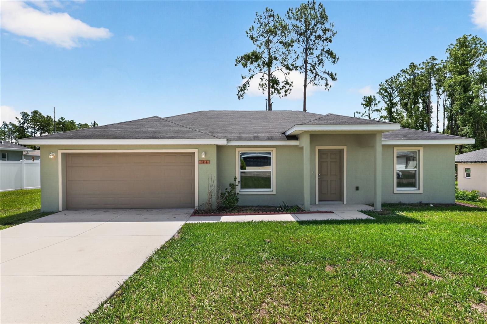 8111 Sw 132nd Loop Property Photo 3