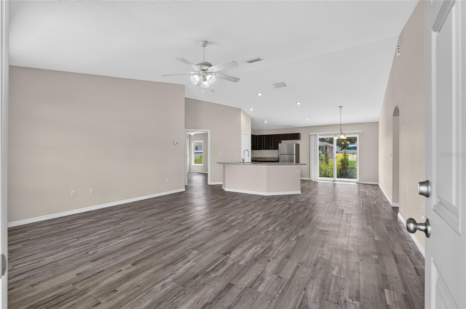 8111 Sw 132nd Loop Property Photo 10