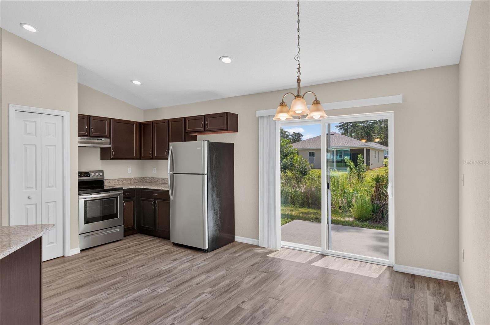 8111 Sw 132nd Loop Property Photo 16