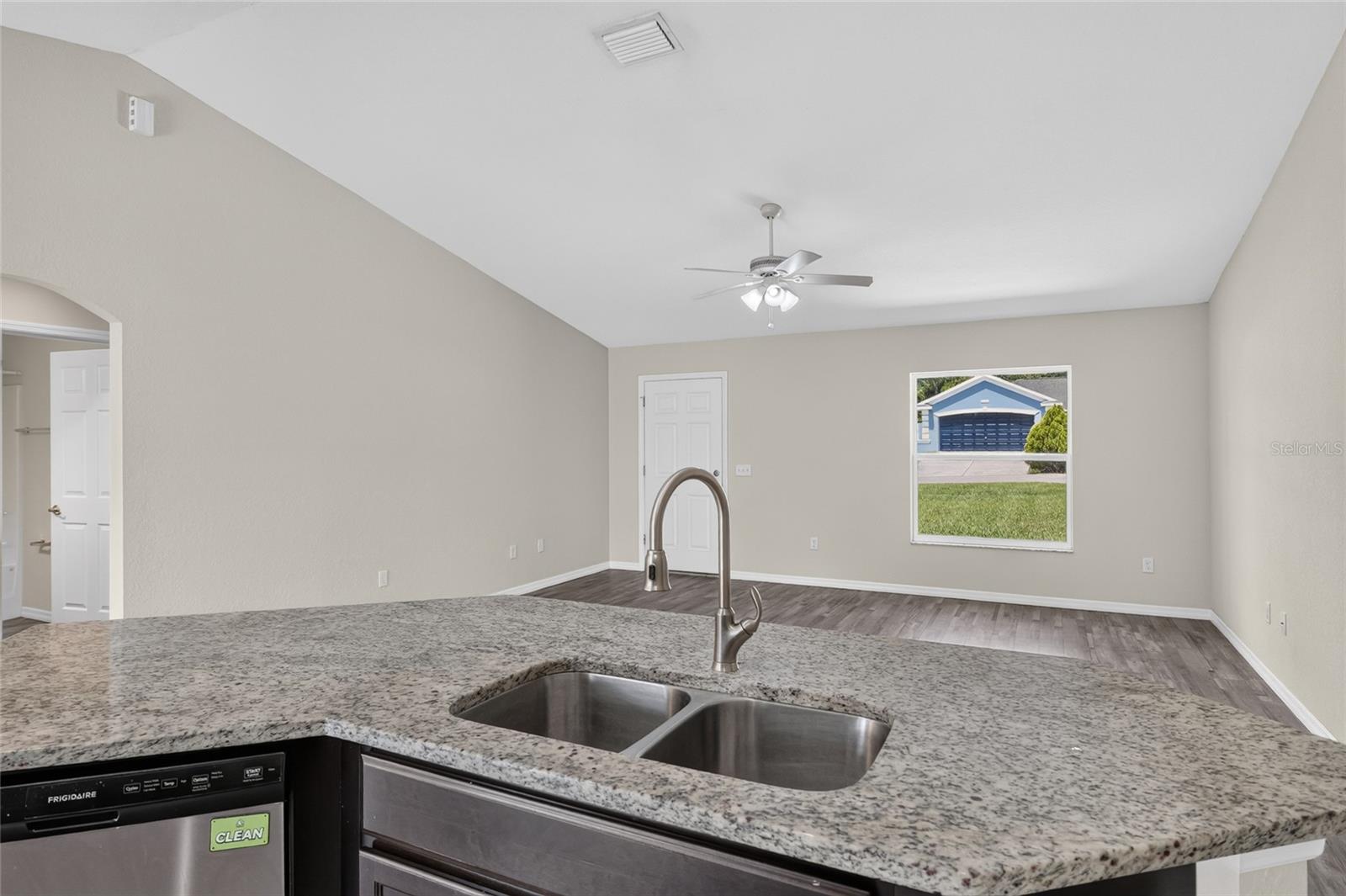 8111 Sw 132nd Loop Property Photo 23