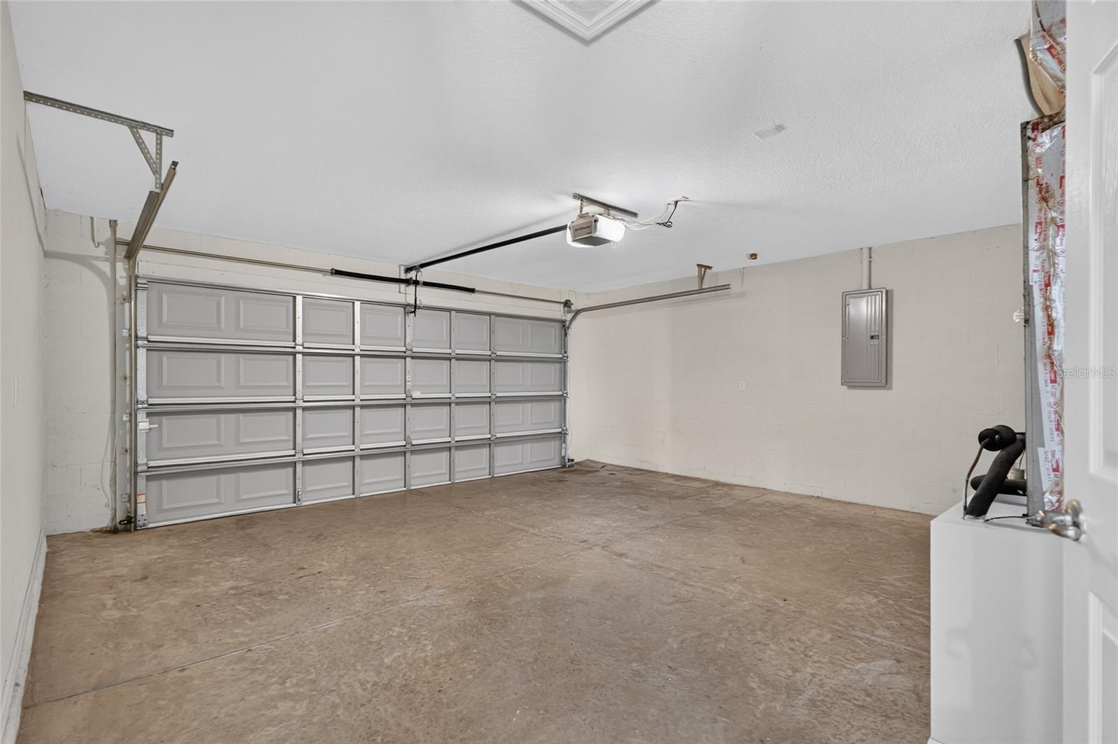 8111 Sw 132nd Loop Property Photo 39