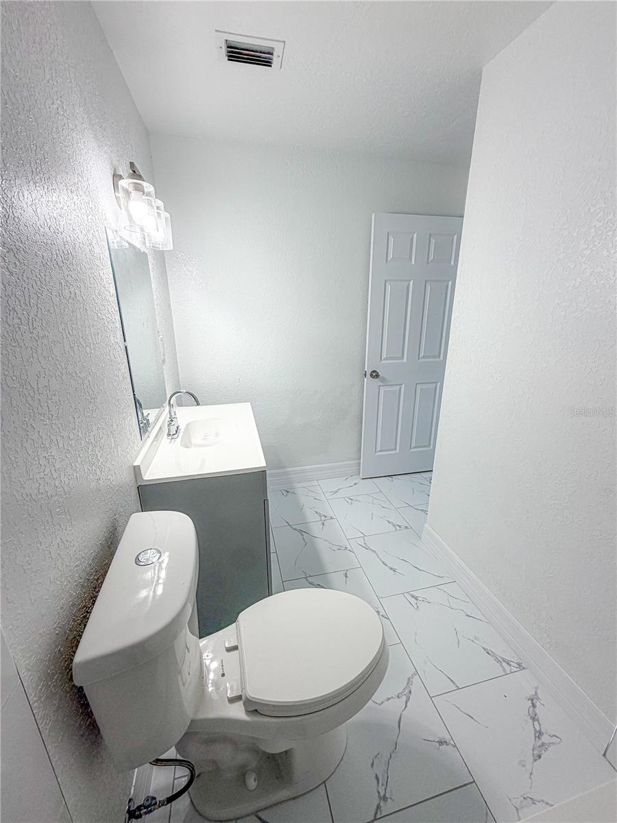 2104 Sw 38th Ave Property Photo 12