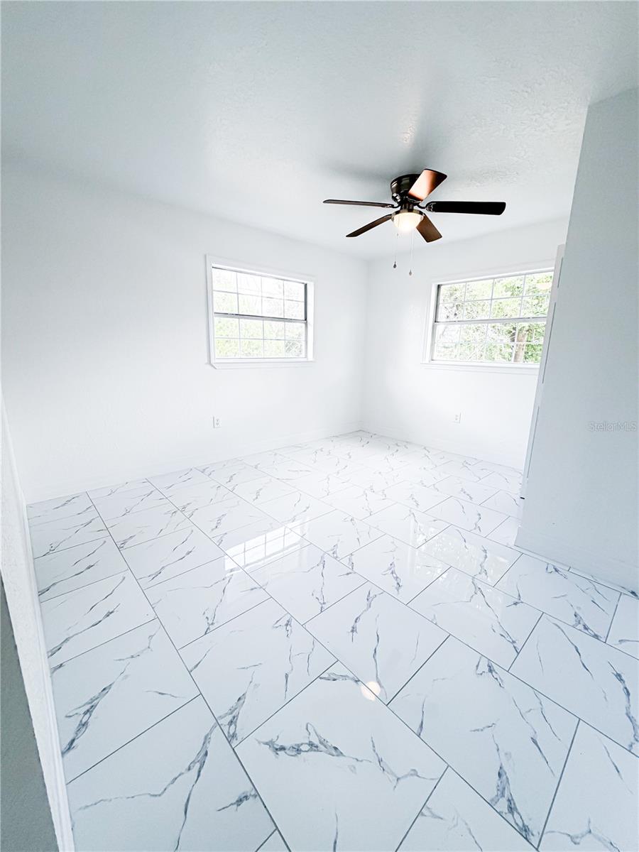 2104 Sw 38th Ave Property Photo 14