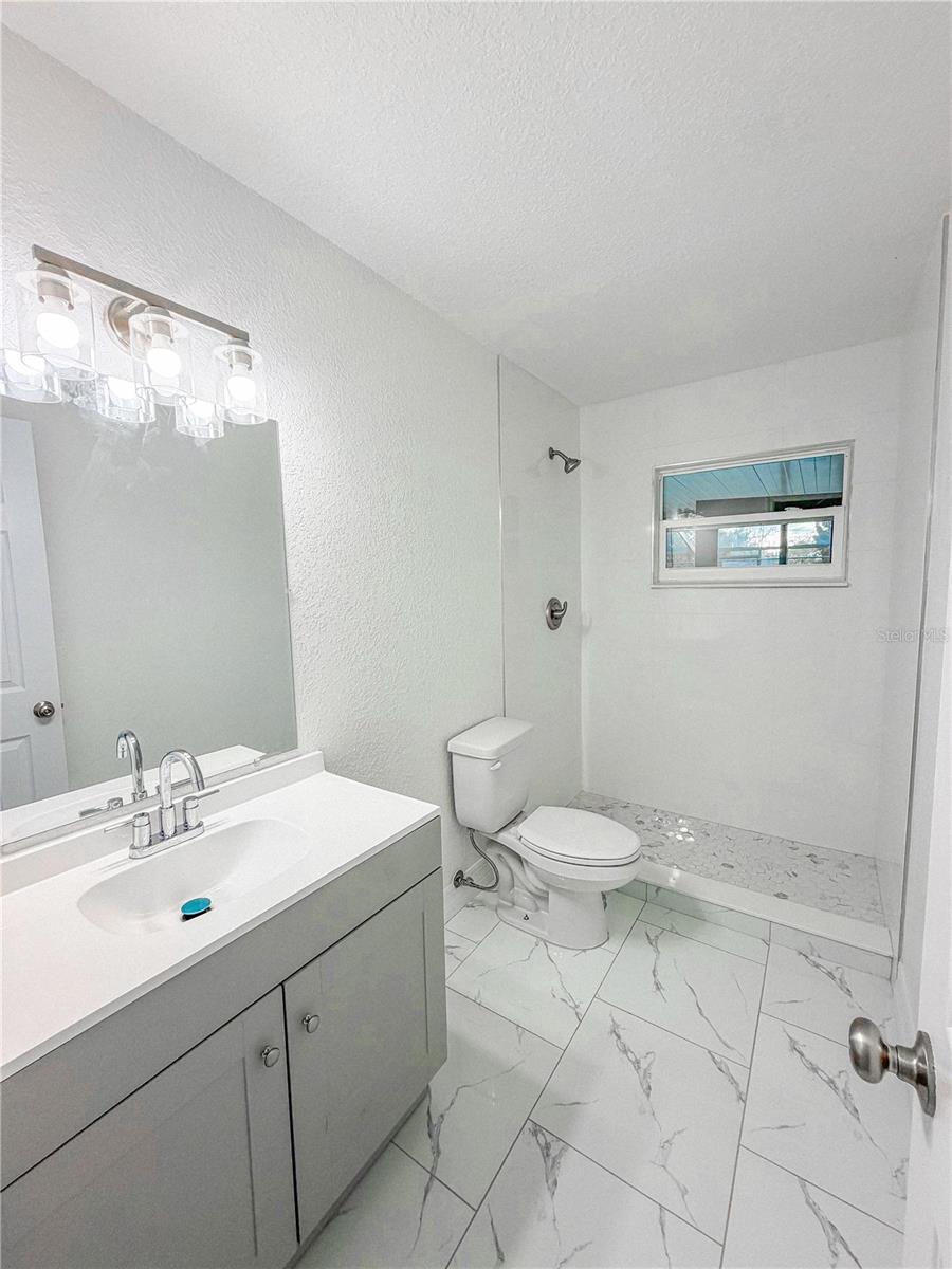 2104 Sw 38th Ave Property Photo 15