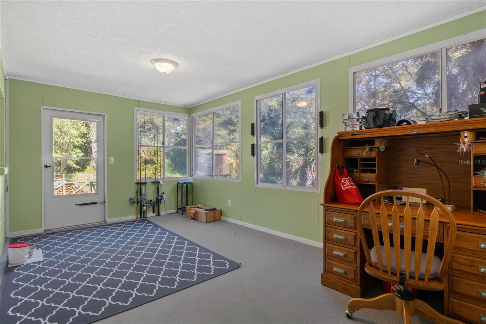 8668 N Elmtree Ave Property Photo 18