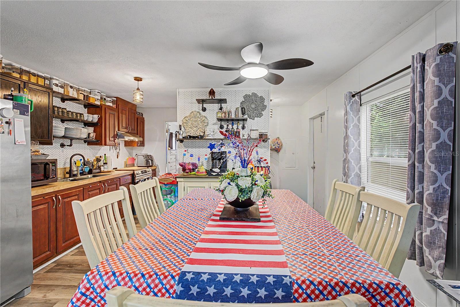 935 S Crystal Grove Pt Property Photo 4
