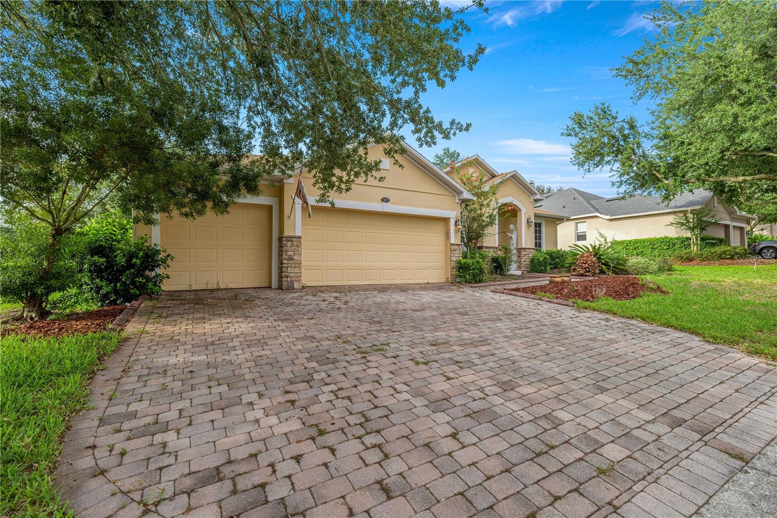 1271 Lattimore Dr Property Photo 3