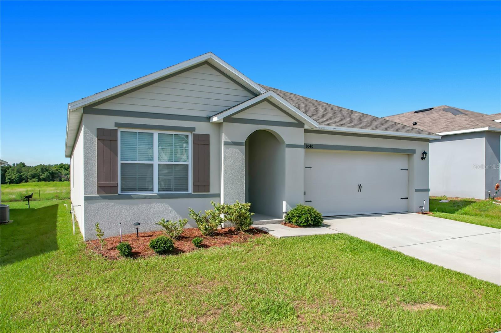 1040 Cambridge Dr Property Photo 36