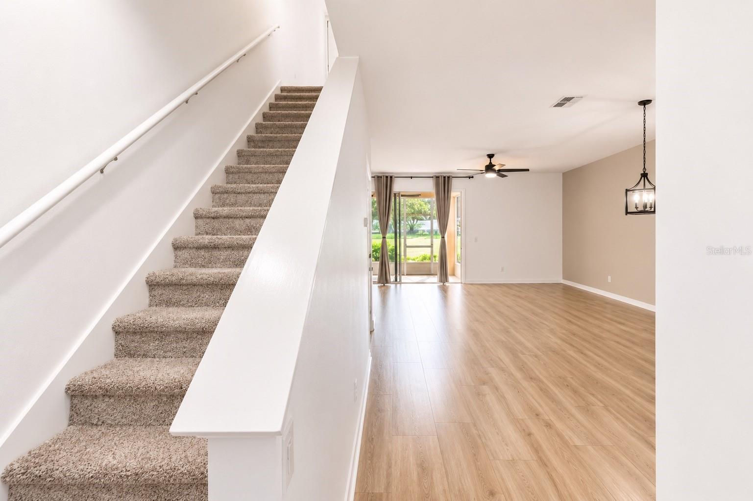 1636 W Spring Meadow Loop Property Photo 3