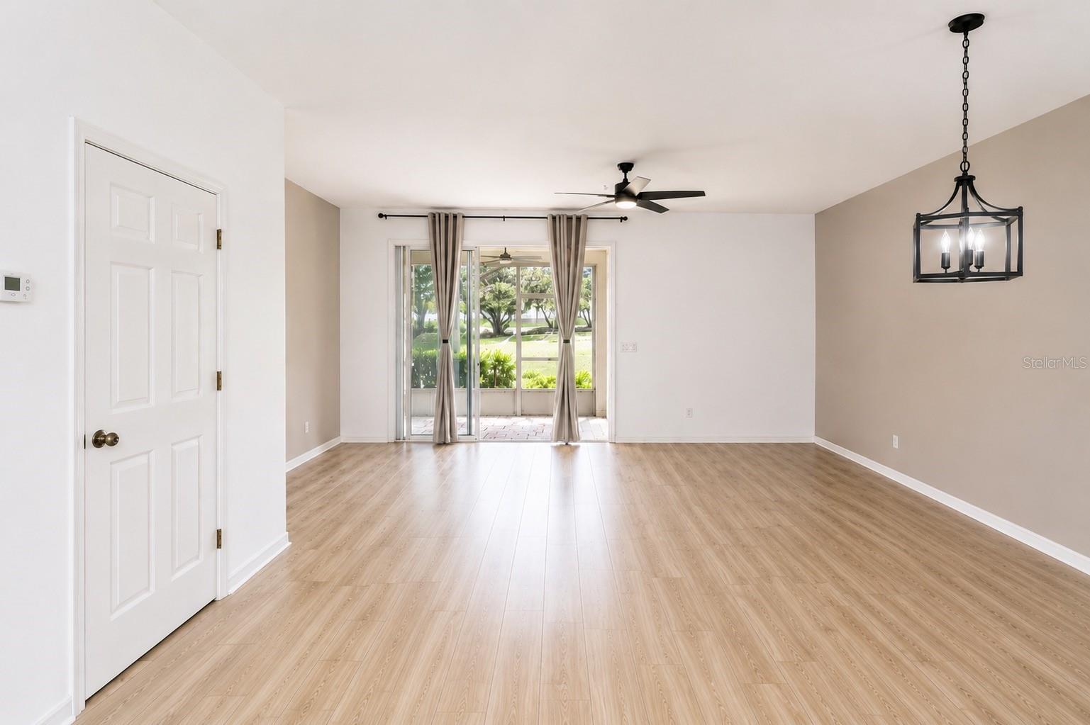 1636 W Spring Meadow Loop Property Photo 4