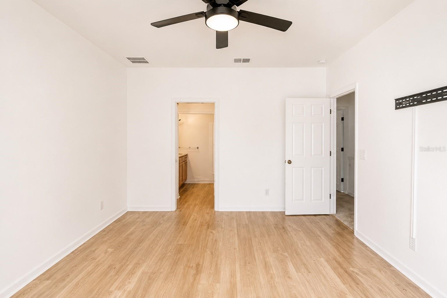 1636 W Spring Meadow Loop Property Photo 14