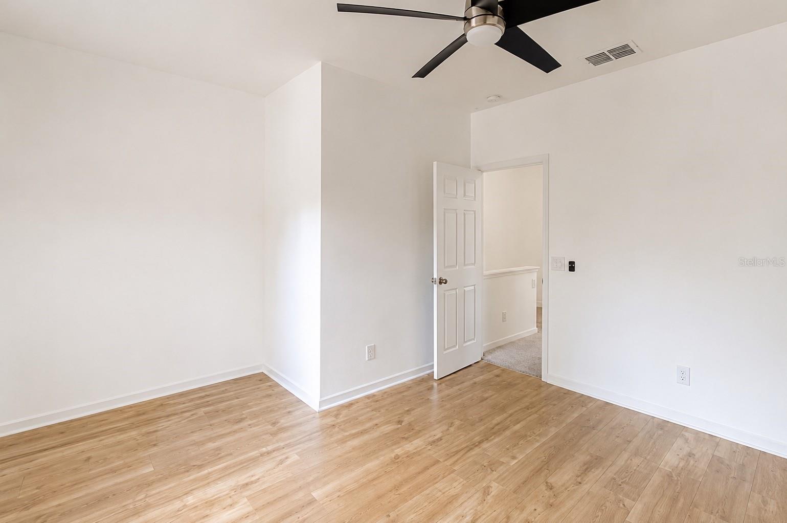 1636 W Spring Meadow Loop Property Photo 16