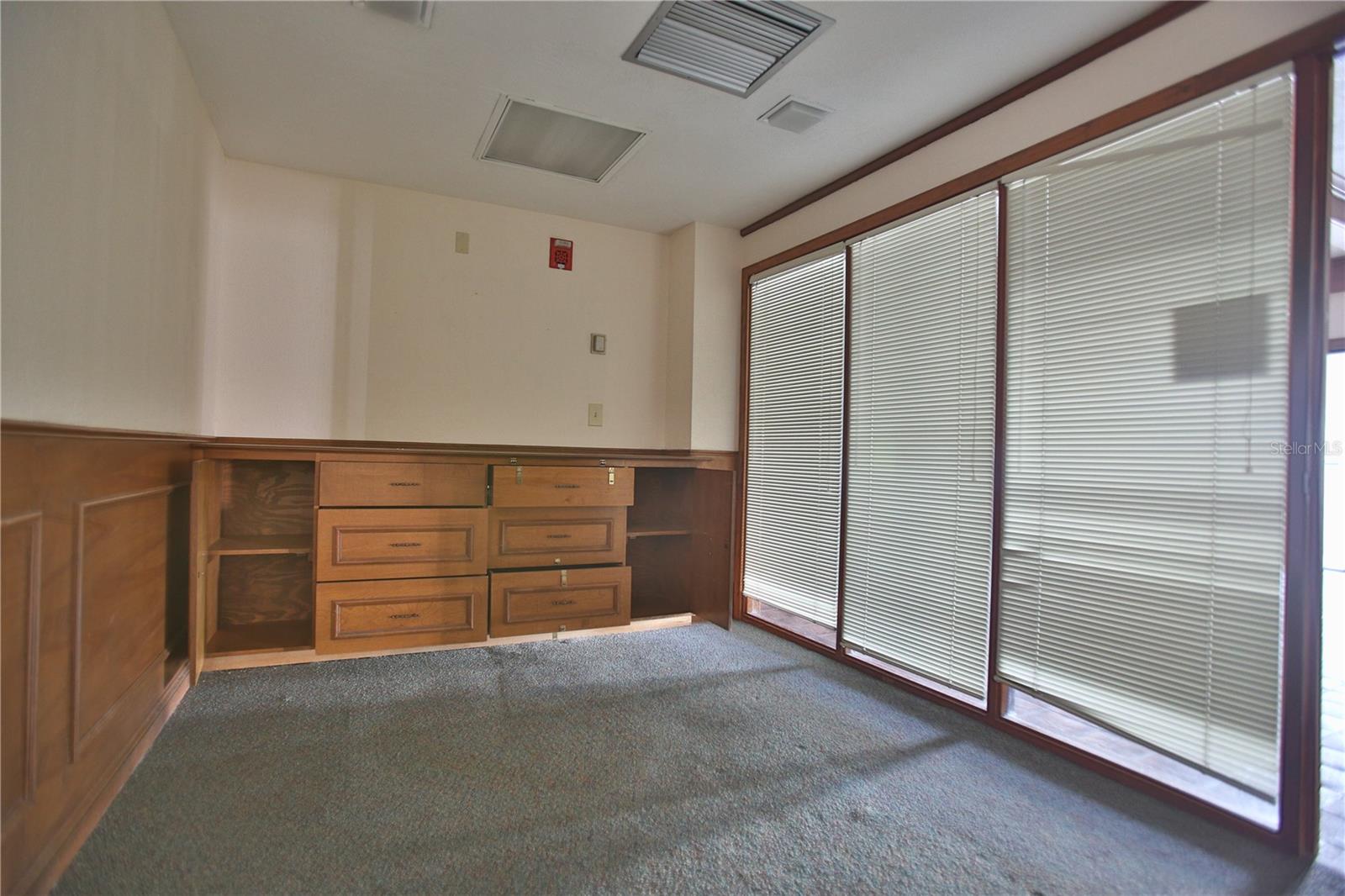 5431 E Silver Springs Blvd #a Property Photo 7