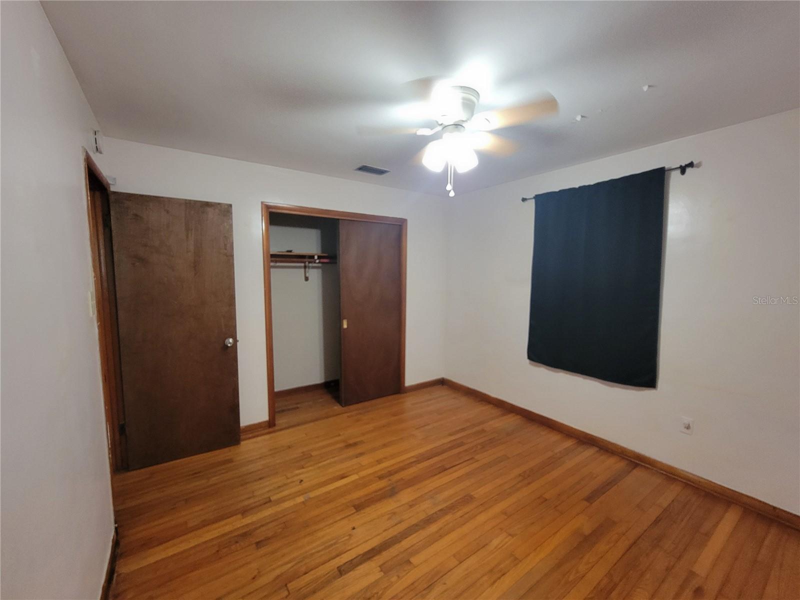 5939 Se Holly Rd Property Photo 4