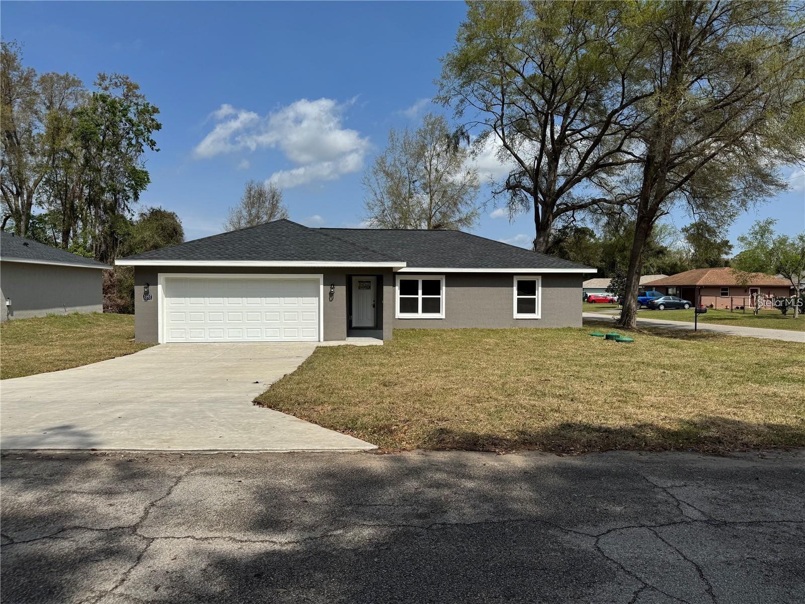 3957 Se 137th Ln Property Photo 1