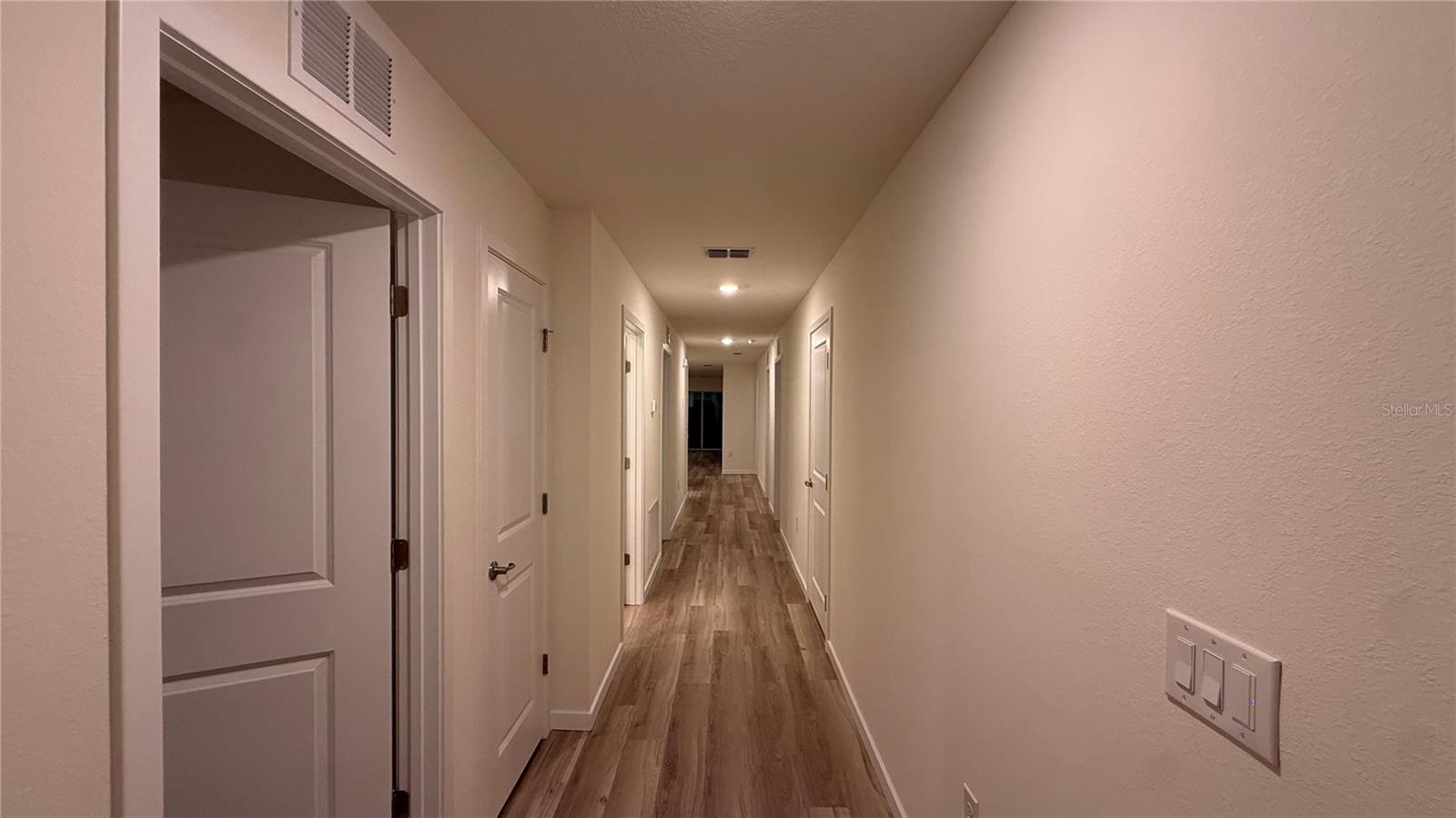 7749 Sw 46th Ct Property Photo 8