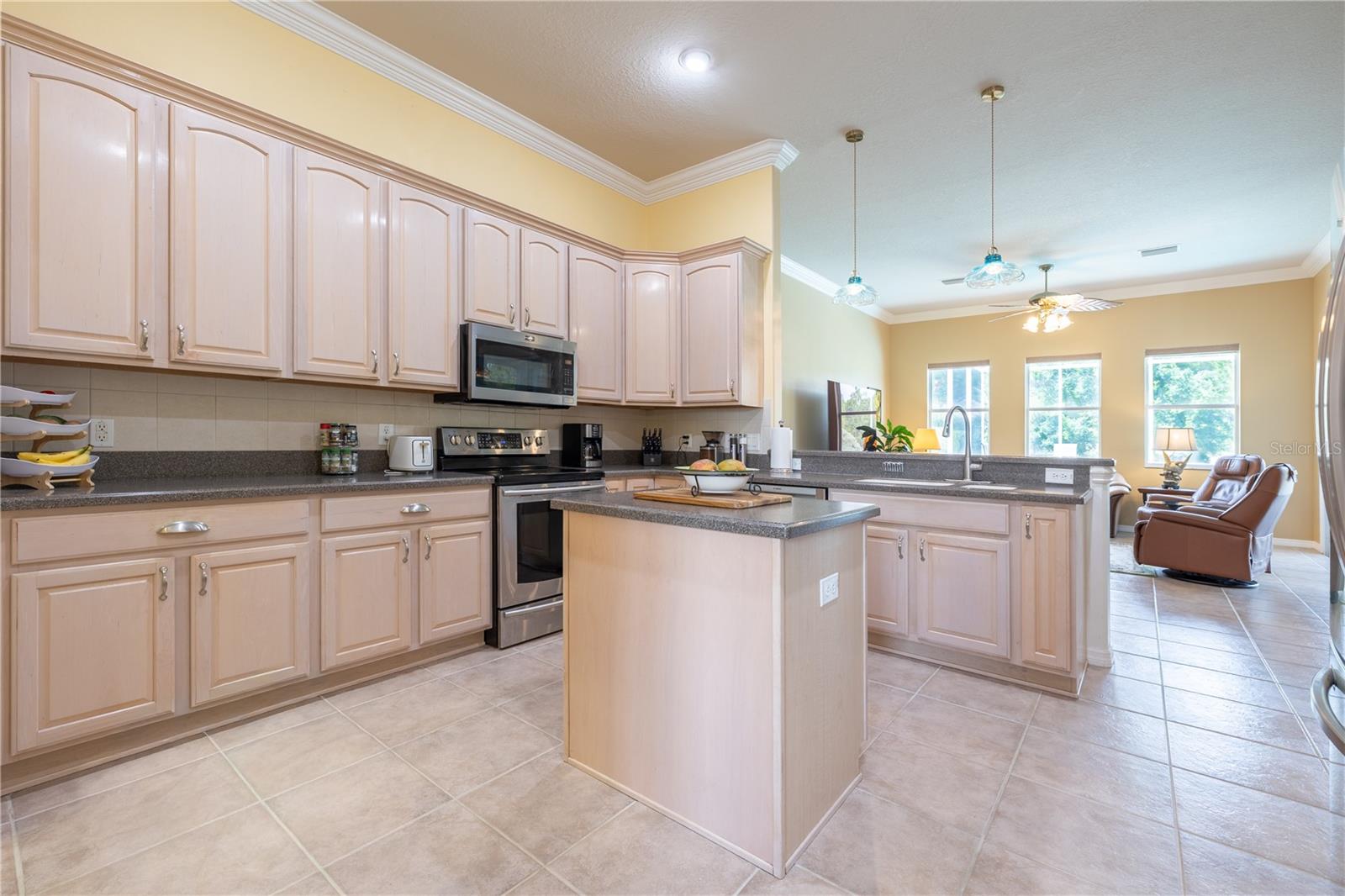 1626 E Gate Dancer Cir Property Photo 5